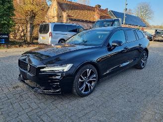 Auto incidentate Volvo V-60 B4 Plus Dark Aut Pano Stoelver Led 2025/3