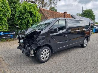 Vaurioauto  commercial vehicles Renault Trafic 2.0 DCI 150 Aut L2 Airco Navi 2024/4