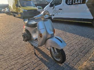 Vespa  PX125E 1981 picture 7