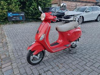 danneggiata scooter Vespa  LX50 2017/4