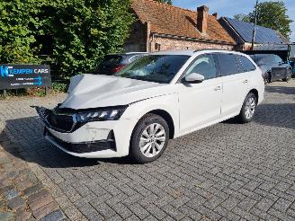 Unfallwagen Skoda Octavia 1.5 TSI Aut. Bussines Ed. 2025/12