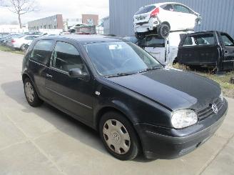 Vrakbiler auto Volkswagen Golf  2001/1