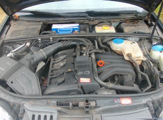 uszkodzony samochody osobowe Audi A4 Avant  2005/7