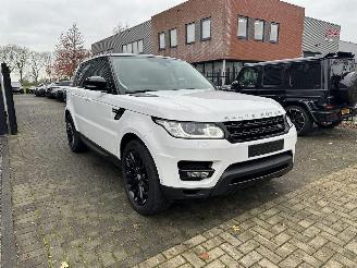 Vaurioauto  passenger cars Land Rover Range Rover sport 3.0 TDV6 AUTOBIOGRAPY / FULL DRIVABLE / NEW SERVICE / 2015/9