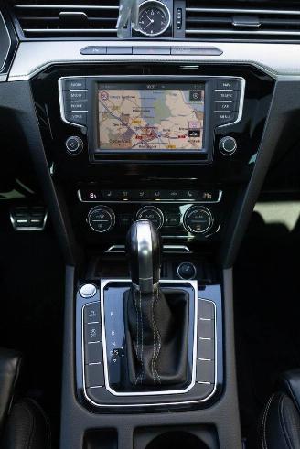 Volkswagen Passat 1.4 TSI ACT 3X R-LINE PANO/LEDER/LED/NAVI/CLIMA SCHADEVRIJ/DAMAGEDFREE picture 24