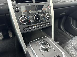 Land Rover Discovery Sport 2.0 TD4 PANO/CAMERA/LEDER/TREKHAAK/MERIDIAN/LED/RIJDBAAR! picture 15