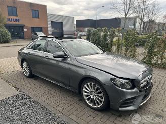 Vrakbiler auto Mercedes E-klasse 200 AMG PANO/LED/19INCH 2016/11
