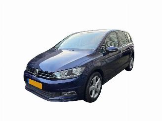 Unfallwagen Volkswagen Touran 1.4 TSI MFS/PDC/CLIMA SCHADEVRIJ! 2016/8