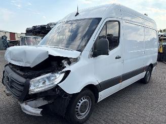 Uttjänta bilar bedrijf Mercedes Sprinter W907 2020/3