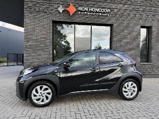 skadebil auto Toyota Aygo X 1.0 VVT-i 72PK MT First APP CAM LM VOL! 2023/5