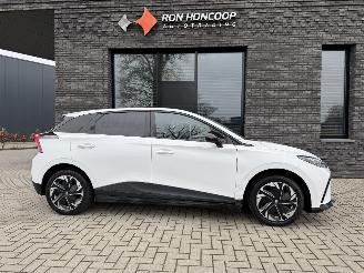 krockskadad bil auto MG MG4 Electric Luxury 64kWh 204PK Aut. 2023/6