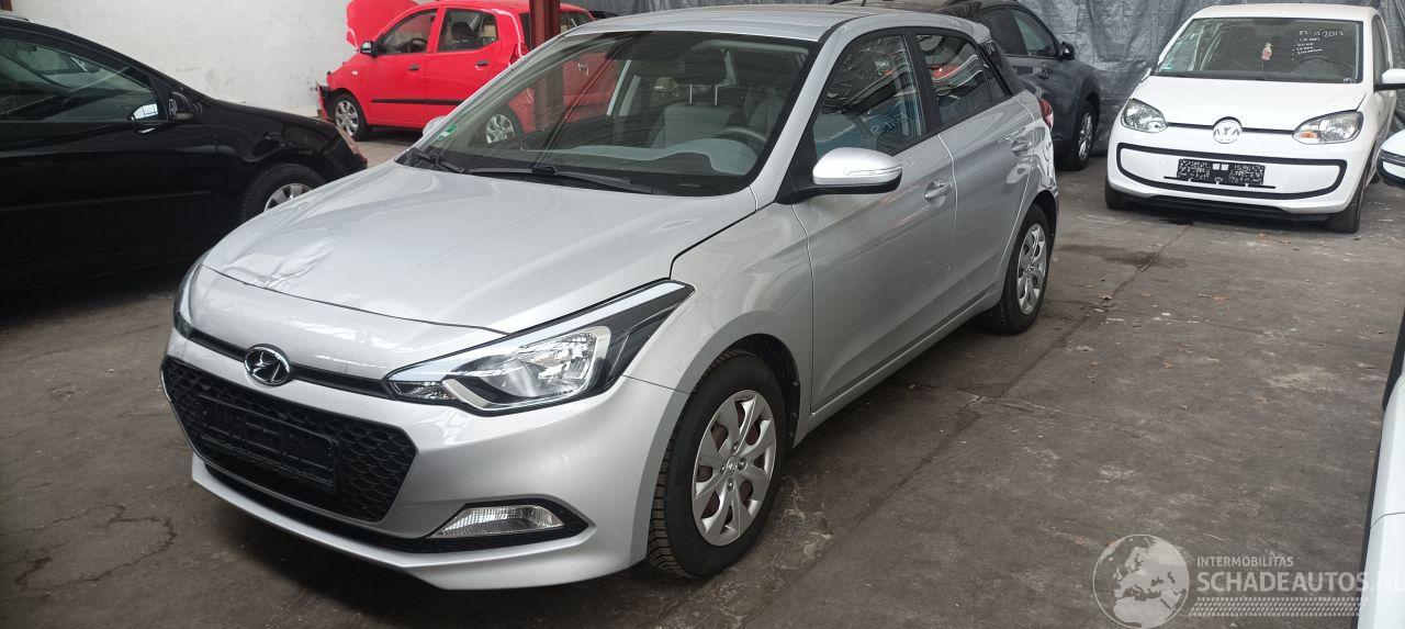 Hyundai I-20 Bj:03-2015 1.2-16v benzine Airco Elektrische ramen Elektrische-spiegels centrale vergrendeling met afstandsbediening