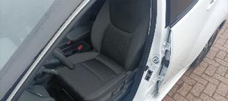 Toyota Yaris Bj:11-2024 Facelift hybrid picture 15