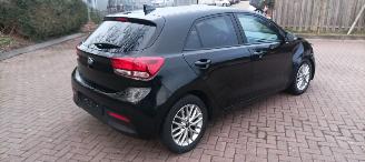 Kia Rio Dream-Team 1.4 Benzine Automaat Navigatie Climatecontrol Stoelverwarming Lichtautomaat Privacyglas Stuurwiel met verwarming Achteruitrijcamera picture 3