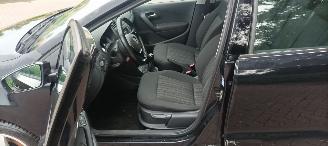 Volkswagen Polo 1.4-TDI Climatecontrol Stoelverwarming leren stuurwiel regensensor Front radar remassist Metallic lak 15 inch velgen picture 15