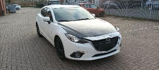 uszkodzony samochody osobowe Mazda 3  2016/2