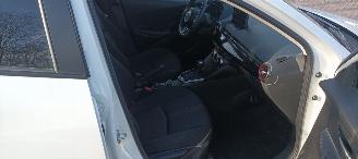 Mazda 2 Bj: 12-2023 1.5 Automatik Climatecontrol CruiseControl Stoelverwarming Lichtautomaat Privacyglas Stuurwiel met verwarming Achteruitrijcamera parkeersensoren Apple CarPlay MirrorLink Led verlichting Dab-audio picture 29