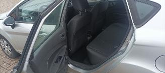 Ford Fiesta Bj: 6-2016 1.5 TDCI euro-6 Airconditioning stoelverwarming Led verlichting Elektrische ramen Elektrische-spiegels automatisch inklapbare buitenspiegels Parkeersensoren voor & Achter picture 14