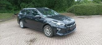 Kia Ceed 1.6-CRDI 136pk Navigatie Leder Sportstoelen Memory Full-Led koplampen Led achterlichten Climatecontrol CruiseControl Stoelverwarming Lichtautomaat Regensensor Drivelane assistent jbl Sound system blindspot Elektrische achterklep Achteruitrijcamera picture 7