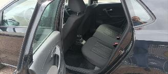 Volkswagen Polo 1.4 TDI DPF Euro6 Climatecontrol frontradar Regensensor leren stuurwiel mistlampen Elektrische ramen Elektrische-spiegels met verwarming Centrale vergrendeling met afstandsbediening Start-Stop systeem 15-inch velgen picture 15