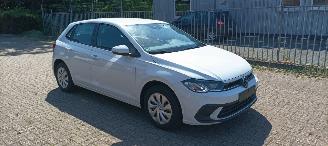 skadebil auto Volkswagen Polo Digitale cockpit Full-Led koplampen Led achterlichten Stoelverwarming Cruisecontrol Dab Radio elektrische buitenspiegels met verwarming Parkeersensoren voor en achter Drivelane assistent 2026/1