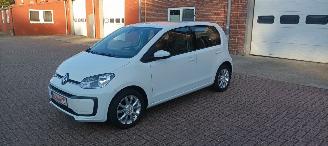 škoda osobní automobily Volkswagen Up! Bj:08-2019 Move Up! 5drs Airconditioning Navigatie-Houder Cruisecontrol Bordcomputer Frontbrakeassistcamera Elektrische ramen Centrale vergrendeling met afstandsbediening Start-Stop systeem 15-inch velgen Parkeersensoren Led-dagrijverlichting 2019/8