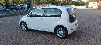 Volkswagen Up! Bj:08-2019 Move Up! 5drs Airconditioning Navigatie-Houder Cruisecontrol Bordcomputer Frontbrakeassistcamera Elektrische ramen Centrale vergrendeling met afstandsbediening Start-Stop systeem 15-inch velgen Parkeersensoren Led-dagrijverlichting picture 3
