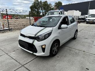 uszkodzony samochody osobowe Kia Picanto 1.0 DPI COMFORTLINE AIRCO 2023/4
