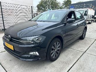 krockskadad bil auto Volkswagen Polo 1.0 TSI COMFORT 95 PK 2021/4