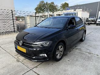 damaged passenger cars Volkswagen Polo 1.0 TSI Comfortline-PDC-NAVI 2020/8