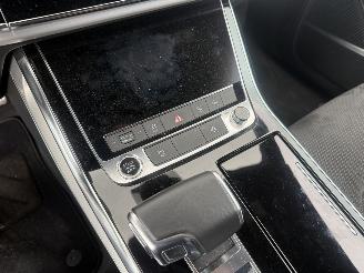 Audi Q8 55 TFSI e QUATRO S-LINE -PLUG IN HYBRID -CAMERA-KEYLESS-LUCHTVERING picture 22