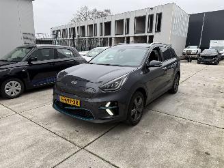  Kia e-Niro ExecutiveLine 64 kWh-NAVI-CAMERA-PDC 2020/6