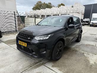 Damaged car Land Rover Discovery Sport P300e 1.5 HSE 4X4 PLUG IN HYBRID -PANO-CAMERA-NAVI-LEDER 2021/3