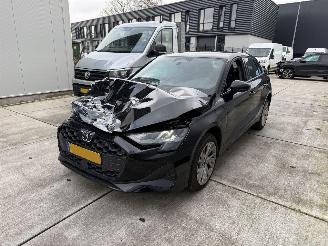 Damaged car Audi A3 40 TFSI e Pro Line PHEV -NAVI-CLIMA-PDC 2025/11