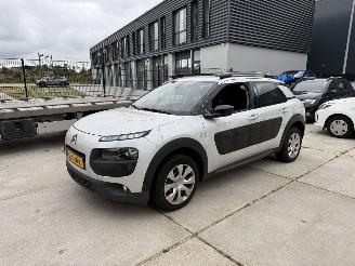 Vaurioauto  passenger cars Citroën C4 cactus 1.2 e-VTi Business AUTOMAAT 2015/6