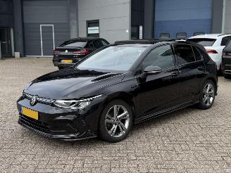 Unfallwagen Volkswagen Golf 1.5 eTSI R-Line Pano Automaat 2020/10