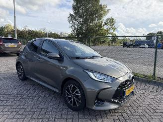Vaurioauto  passenger cars Toyota Yaris 1.5 Hybrid Style Automaat 2021/9