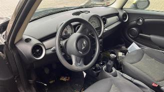 Mini One Mini (R56), Hatchback, 2006 / 2013 1.6 16V One picture 9