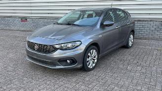 krockskadad bil auto Fiat Tipo Tipo (356H/357H), Hatchback, 2016 1.3 D Multijet II 16V 2017/1