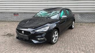 Coche siniestrado Seat Leon Leon (KLB), Hatchback 5-drs, 2019 1.4 TSI e-HYBRID 204 16V 2020/12