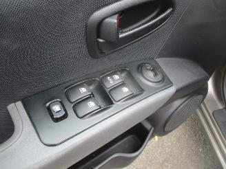 Hyundai Matrix 1.6 I DYNAMIC AIRCO picture 13