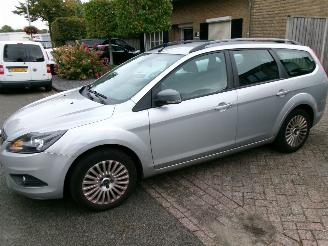 damaged passenger cars Ford Focus 1.8 TITANIUM  FLEXI FUEL 2009/4