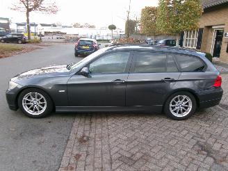 BMW 3-serie 318 I BUSINESS LINE CLIMA NAVI picture 2