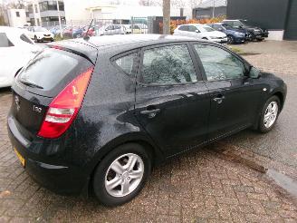 Hyundai I-30 1.4 I DYNAMIC picture 6