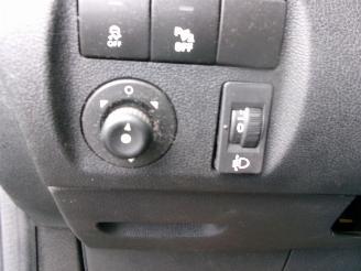 Peugeot Partner 1.6 HDI 75 PREMIUM PACK AIRCO NAVI picture 18