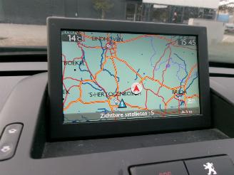 Peugeot 5008 2.0 HDiF EXECUTIVE 7 PERSOONS CLIM NAVI PANO picture 18