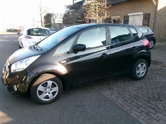 Schadeauto Kia Venga 1.4 CVVT PLUS PACK AIRCO NAVI 2012/3