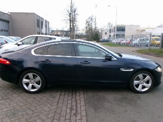 Jaguar XF 2.0 D R-SPORT AWD picture 5