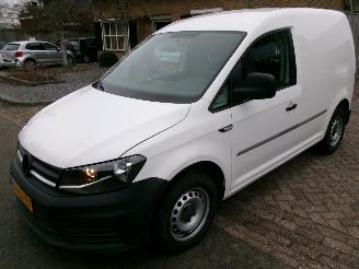 damaged commercial vehicles Volkswagen Caddy 2.0 TDI AIRCO 2019/1