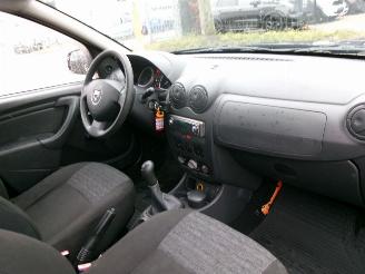 Dacia Duster 1.6 I picture 9